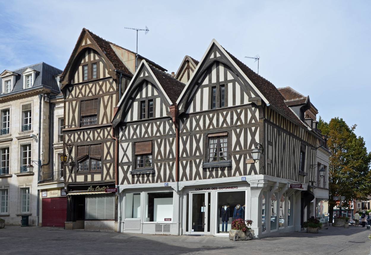 Visiter Axerre - Vieille ville Visiter Axerre - Vieille ville