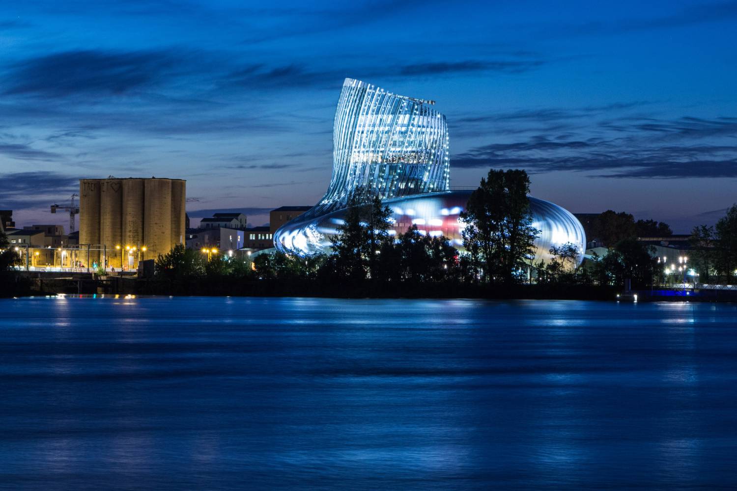 Visiter Bordeaux - Cité du vin Visiter Bordeaux - Cité du vin