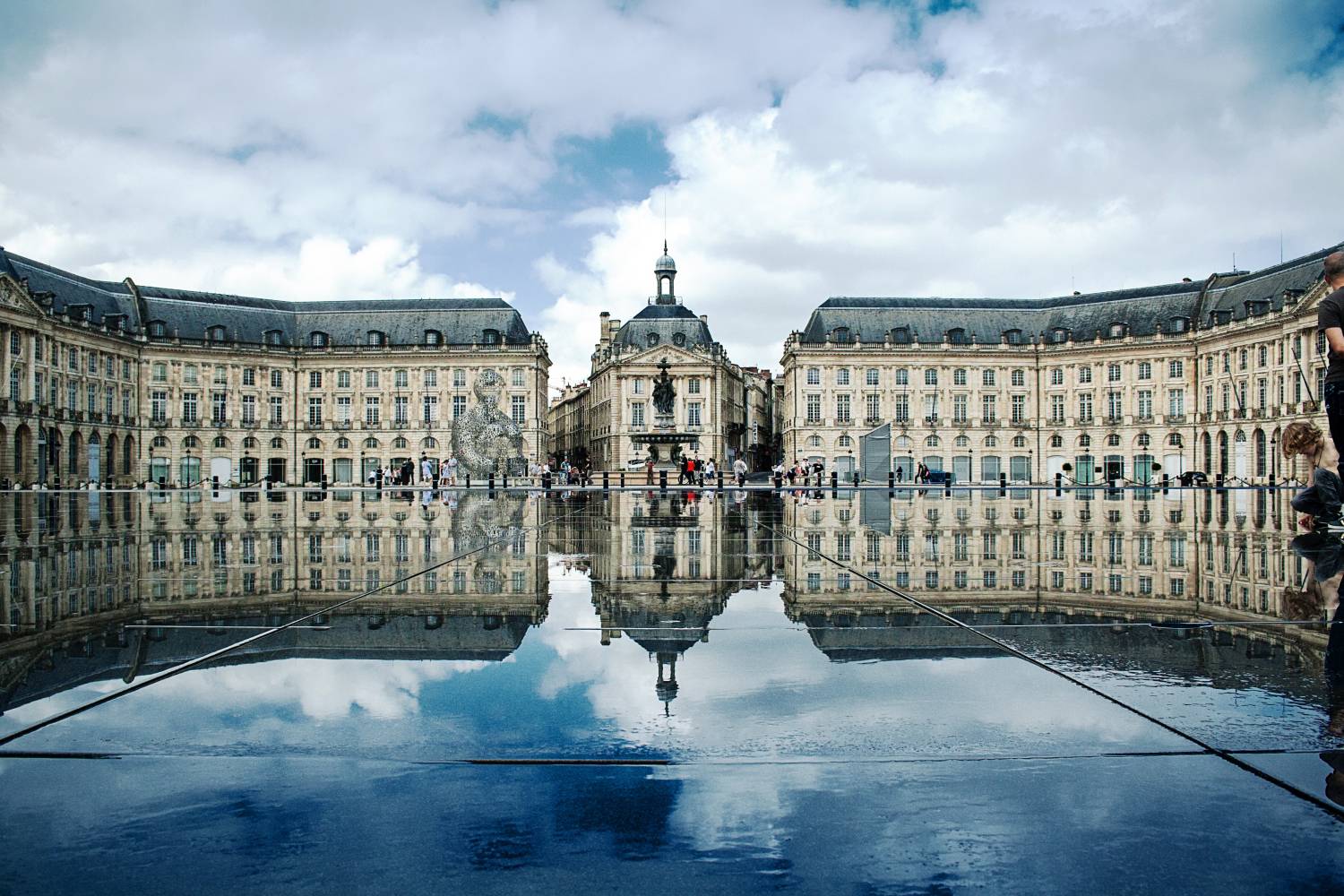 Visiter Bordeaux - Place de la Bourse Visiter Bordeaux - Place de la Bourse