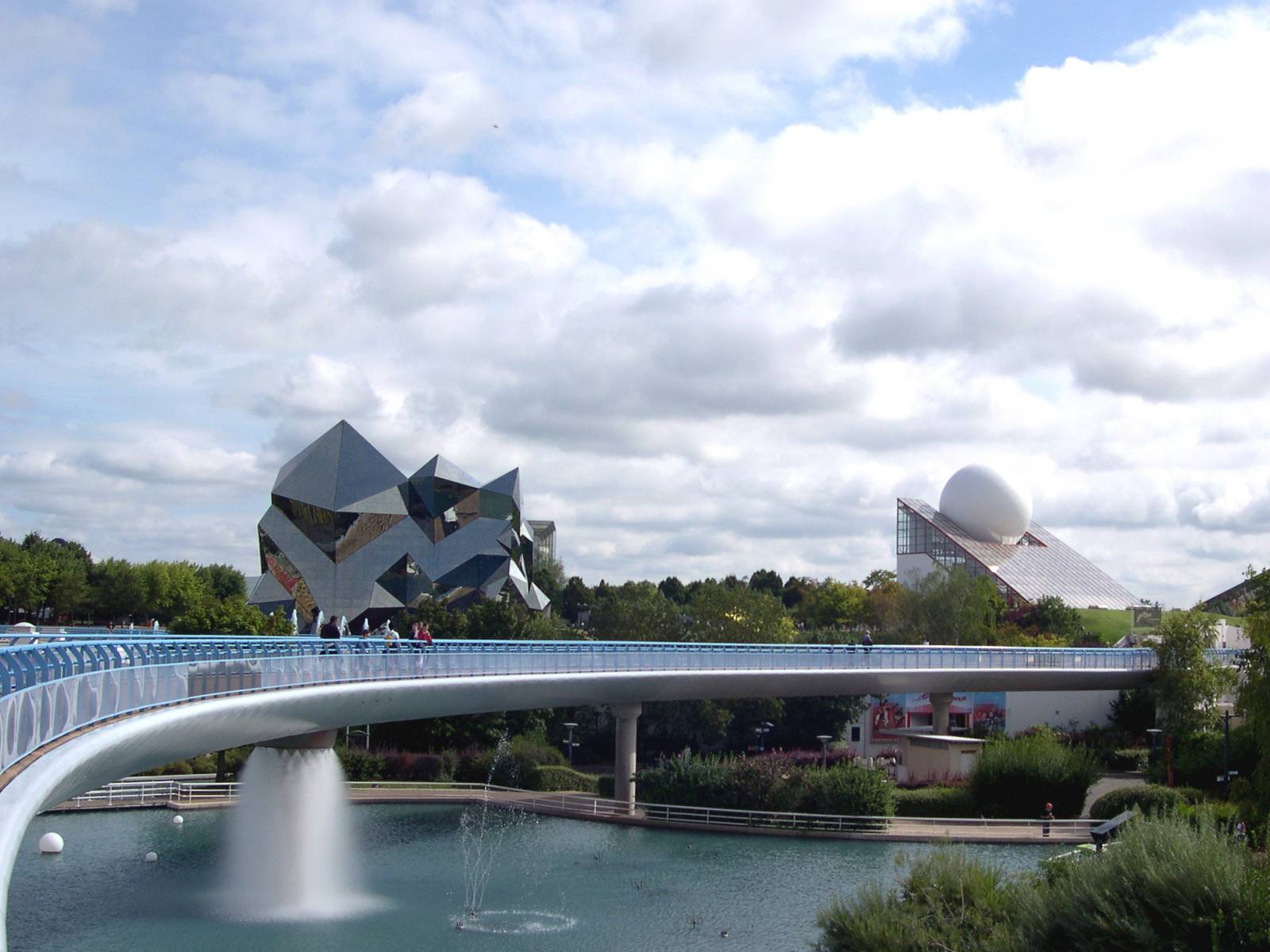Parc d'attractions du Futuroscope Parc d'attractions du Futuroscope