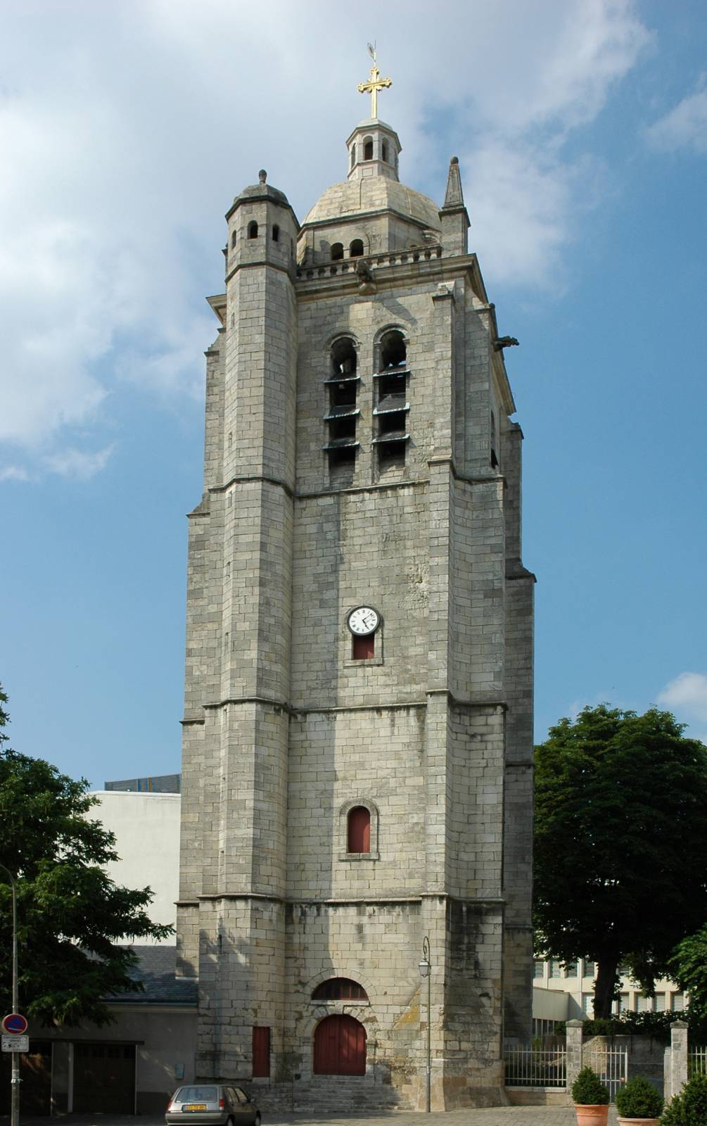 Tour Saint-Paul à Orléans Tour Saint-Paul à Orléans