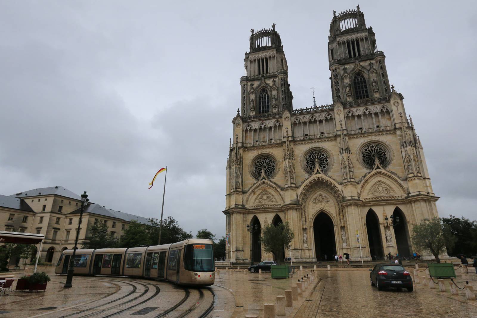 Visiter Orléans - Cathédrale Sainte-Croix Visiter Orléans - Cathédrale Sainte-Croix