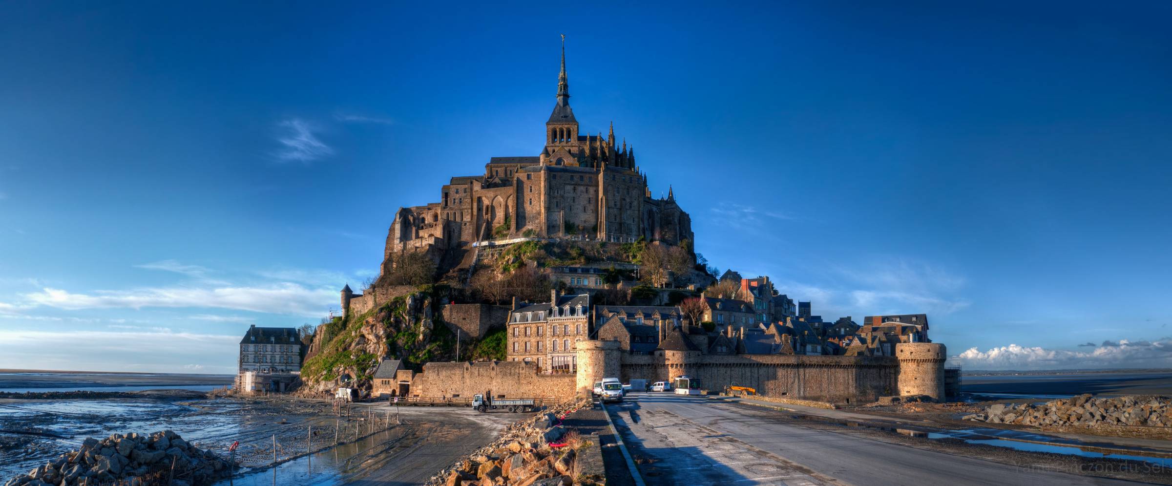 Anicenne route vers le Mont-Saint-Michel Anicenne route vers le Mont-Saint-Michel