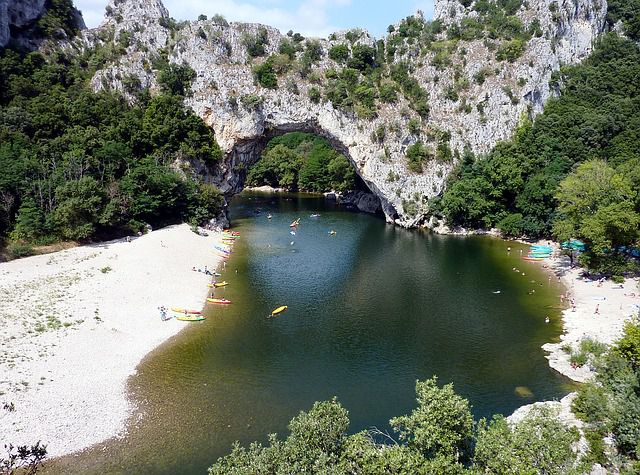 Les Gorges de l'Ardèche Les Gorges de l'Ardèche