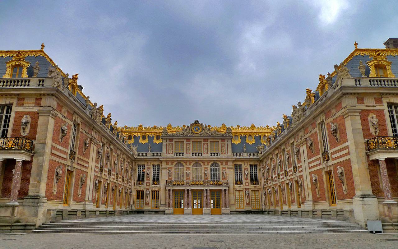 Cour de marbre du Château de Versailles Cour de marbre du Château de Versailles