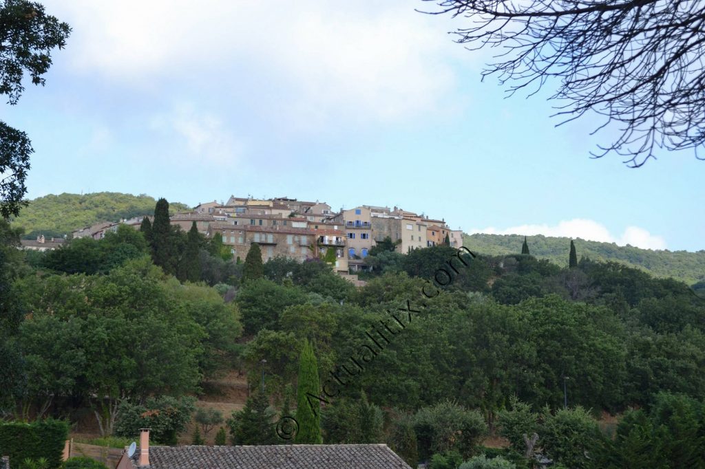 Vue sur le village de Ramatuelle