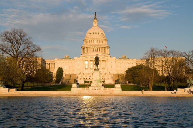 Washington, la capitale des Etats-Unis est très jolie Washington, la capitale des Etats-Unis est très jolie